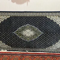 یک جفت پشتی سرمه ای