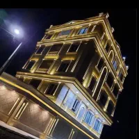 واحد-خوش-نقش-با-اسانسور-دار-کلید-نخورده