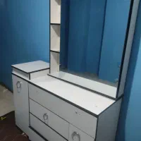 میز آرایش،
