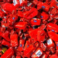 پخش انواع شکلات های ایرانی و خارجی