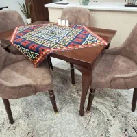 میز ناهارخوری شیک و تمیز