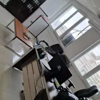 کارشناس فروش در دفتر بازرگانی