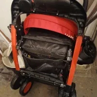 کالسکه بچه درحدنو وسالم جنس اعلا رنگ قرمز