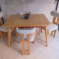 میزناهارخوری خاص T و H