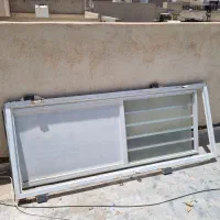 درب انباری فلزی تمیز
