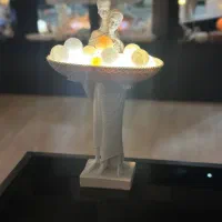 آباژور آقا و خانم مصری  با گوی سنگ نمک