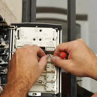 سیم کشی و تعمیرات برق، تلفن و آیفون در مهستان و ..