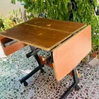 میز تحریر و کامپیوتر