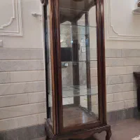ویترین چوبی در حد نو