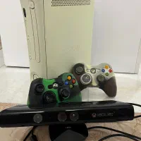 Xbox360 به همراه کینکت و دو دسته سالم