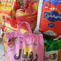 برنج رویال صورتی در کیسه های ده کیلویی