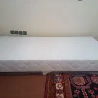 تخت خواب یک نفر
