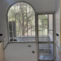 درب و پنجره  حفاظ توالت فرنگی