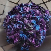 گل ربانی رز و شمع