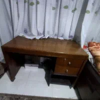 میز تحریر ویک کتابخانه دیگر