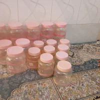 تعدادی بانکه پلاستیکی