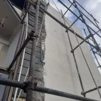 سیمانکاری انجام داده میشود