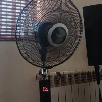 پنکه دیجیتال مدیا ایستاده
