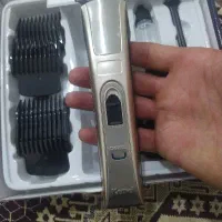 ماشین اصلاح موی سر دوتا یکی صفر است دومی دست دوم