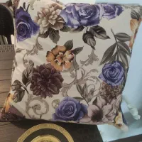 بالشت‌های رو مبل در دو طرح