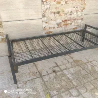 تخت آهنی یکنفره