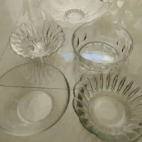 تعدادی ظرف اشپز خانه
