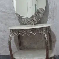 میز و آینه