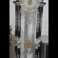 ساعت پایه دار