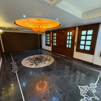 ۱۴۰ متر ۳ خواب نوساز قاب میدان/ ۲ پارکینگ سندی