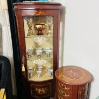 ویترین و میز تلفن سالم در حد نو