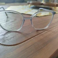 قاب عینک در حد نو