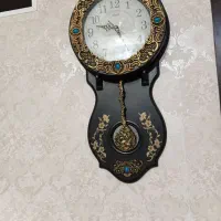 ساعت  دیواری  سالم
