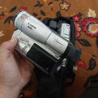 دو عدد فیلمبرداری مارک کنون و jvc