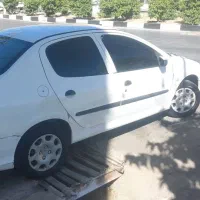 پژو ۲۰۶ صندوقدار