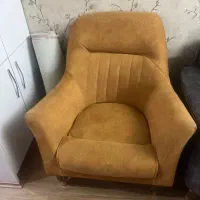 دو عدد مبل راحتی تک نفره