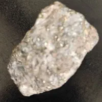 سنگ با ذرات طلا