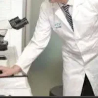 علوم آزمایشگاه یا میکروبیولوژی یا رشته های مشابه