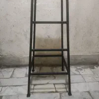 چهار پایه آهنی