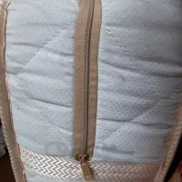 تشک نوجوان در حد نو