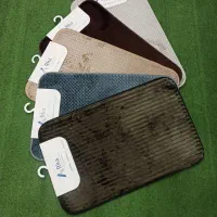 پادری پشت چرم