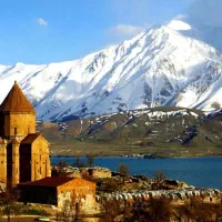 تور زمینی وان