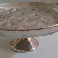 ظرف پایه دار