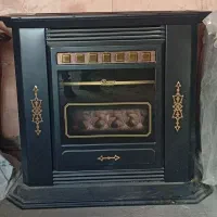 بخاری و میز نهار خوری