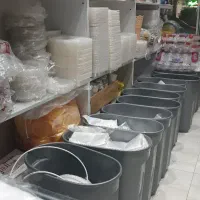 فروشند اقا جهت کار درظروف یکبارمصرف