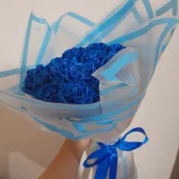دسته گل رز آبی