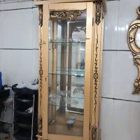 میز و آینه ست برای سالن به همراه گنجه