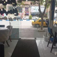 یک ظرف شور و کمک آشپز خانم