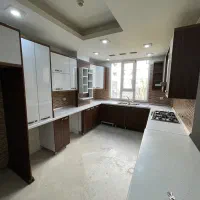 ۱۱۰ متر فلکه اول فرعی ۱۵۰ بسیار تمیز تخلیه