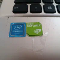لبتاب ایسوز گرافیک ۲
