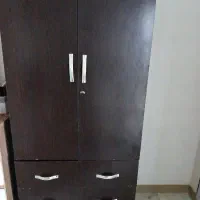 کمد قهوه ای